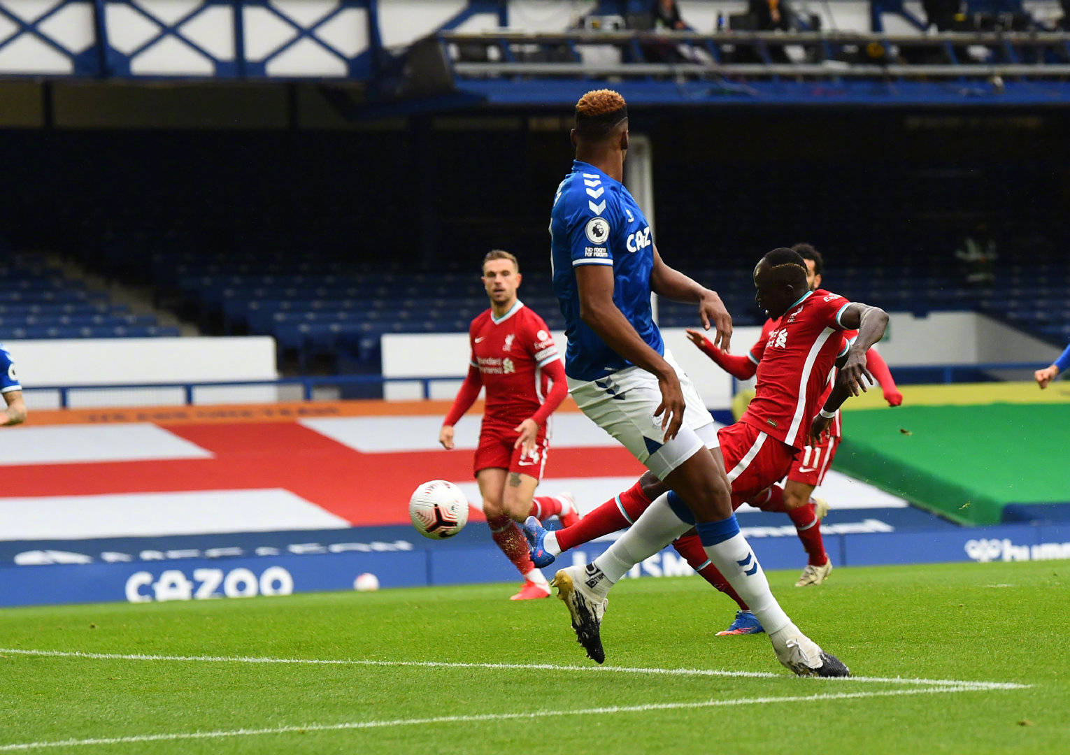 场上寻找新 场上寻找新